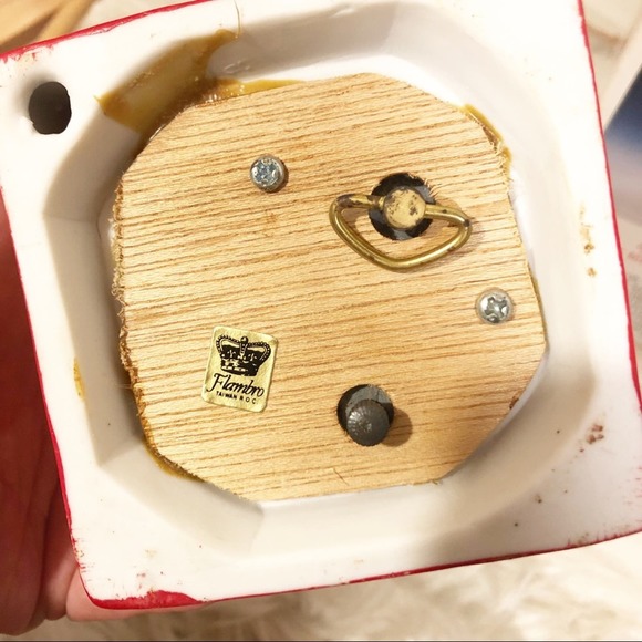 Vintage Ted E. Bear Patti Bear Christmas Music Box with Original Box - Picture 9 of 10